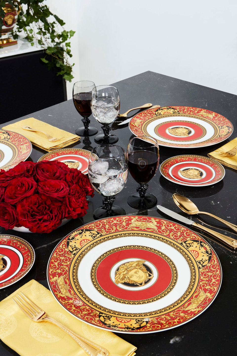 Versace Christmas | Rosenthal Shop